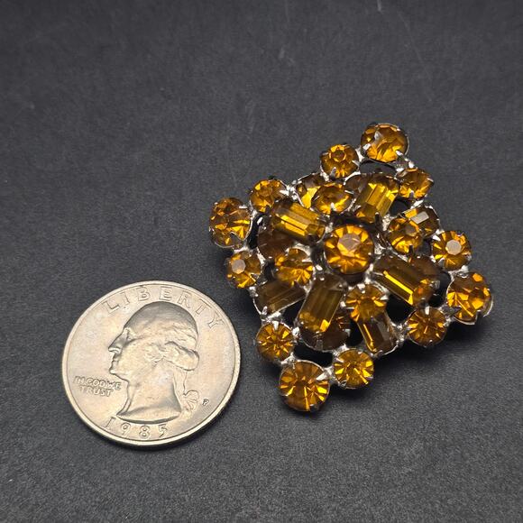 Golden Yellow Rhinestone Brooch Square UV Glow Vintage Jewelry - Picture 7 of 8